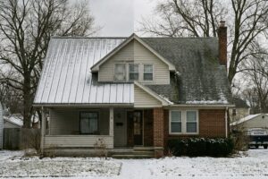 Comparison of metal vs asphalt roofing
